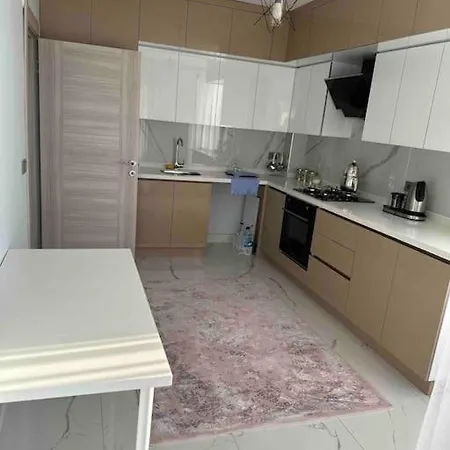 Plaja Yakin Konforlu Aile Yuvasi